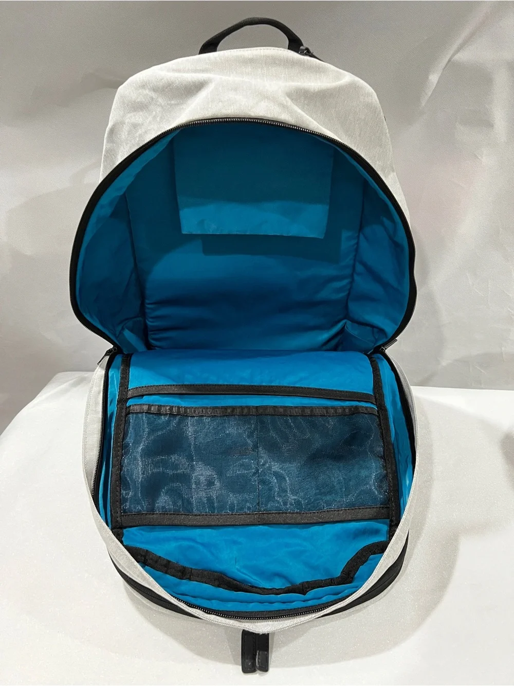 Tavik preowned gray